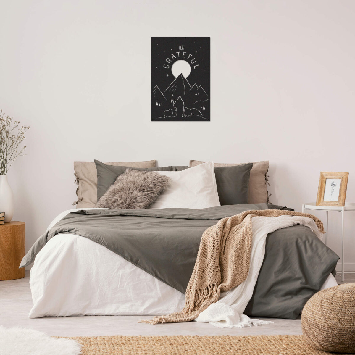 Designová dekorace na zeď - Be Grateful